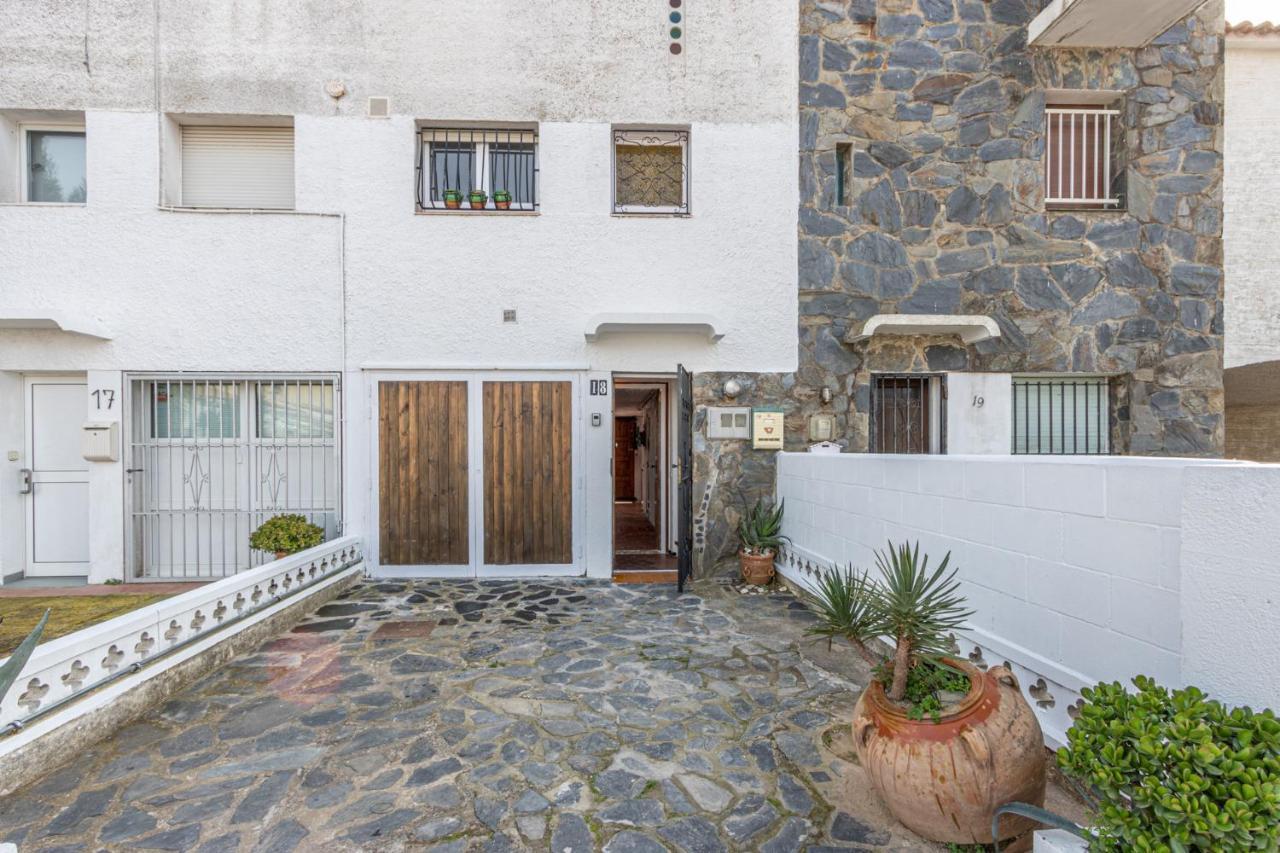 Holiday home Goldhome - Port Petit - Casa 4 Habitaciones, Amarre, Wifi, Aire Acondicionado Empuriabrava