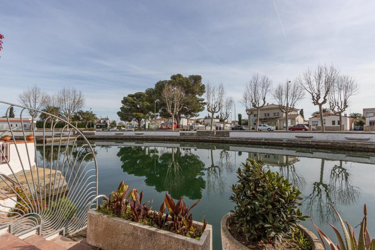 Holiday home Goldhome - Port Petit - Casa 4 Habitaciones, Amarre, Wifi, Aire Acondicionado Empuriabrava